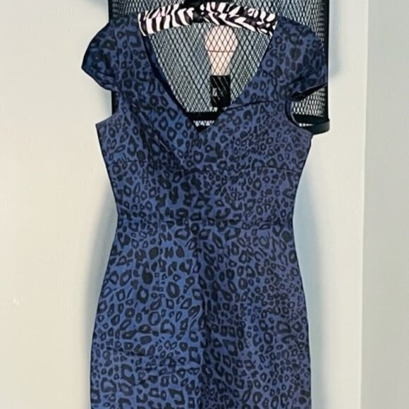 BB Dakota NWOT Animal Print Cap Sleeve Dress w/ Exposed Back Zipper Women's 8 - Picture 1 of 8